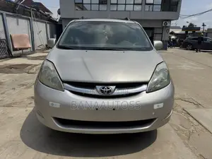 Toyota Sienna 2006 Silver
