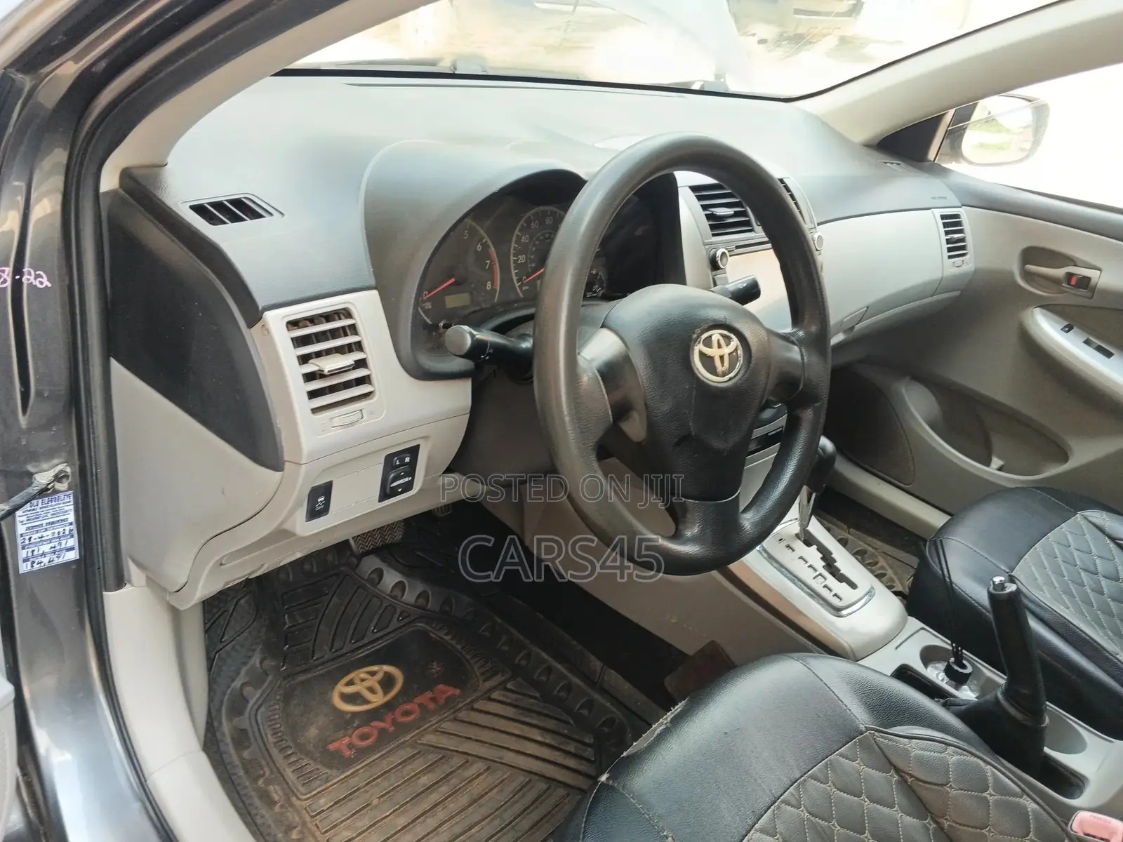 Toyota Corolla 2011 Gray