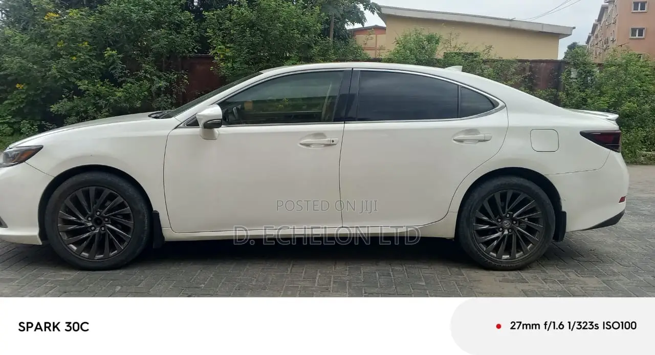 Lexus ES 2015 White