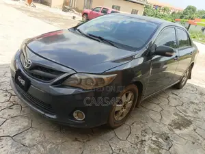 Toyota Corolla 2011 Gray