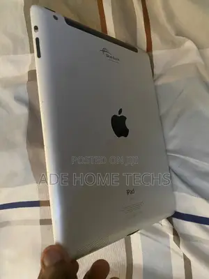 Apple iPad 2 Wi-Fi + 3G 64 GB White
