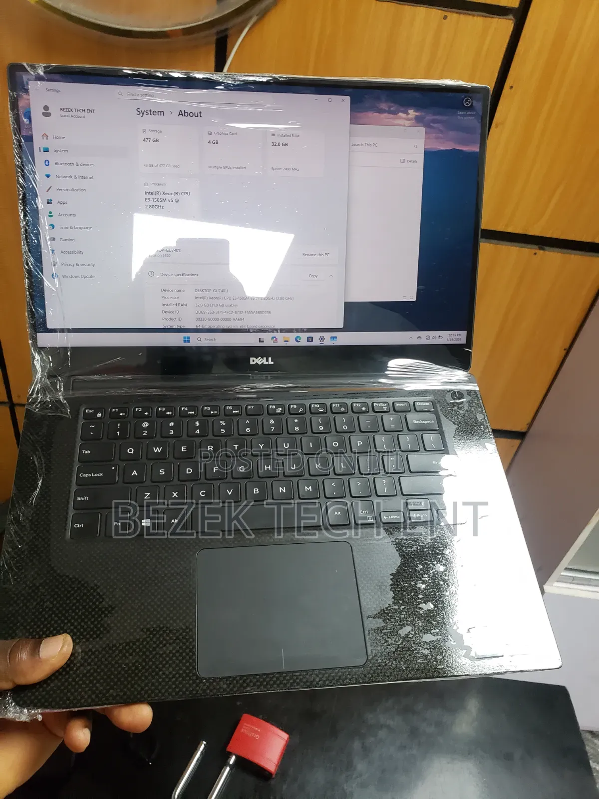 New Laptop Dell Precision 5520 32GB Intel Xeon SSD 512GB