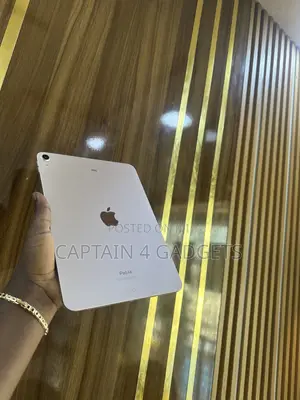 Apple iPad Air (2022) 64 GB Pink