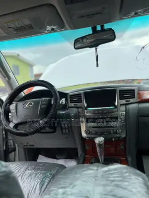 Lexus LX 570 2010 Silver