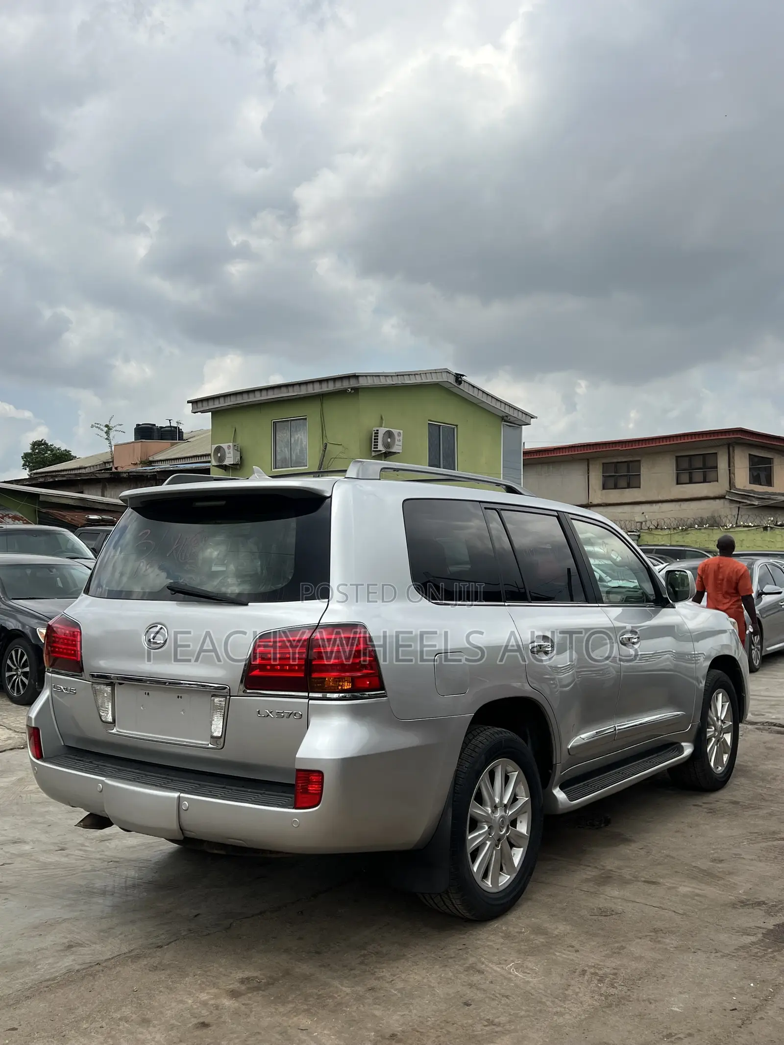 Lexus LX 570 2010 Silver