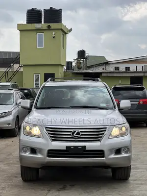 Lexus LX 570 2010 Silver