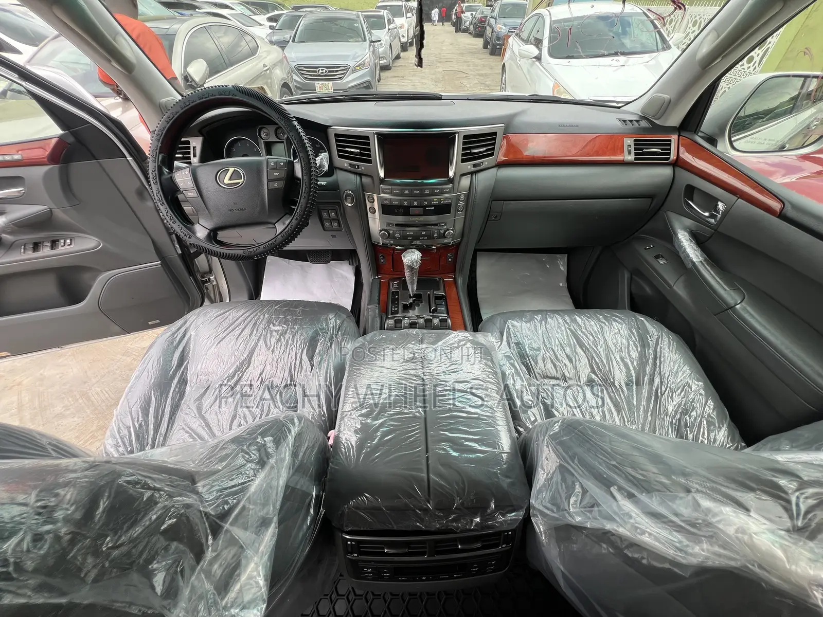 Lexus LX 570 2010 Silver
