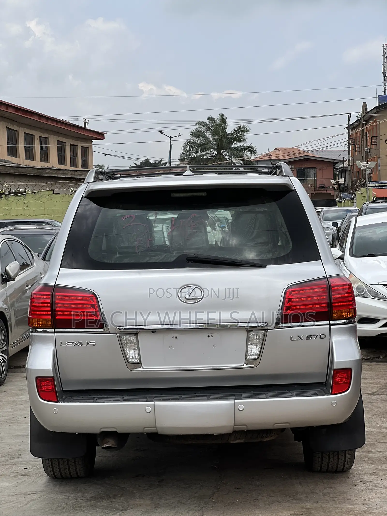 Lexus LX 570 2010 Silver