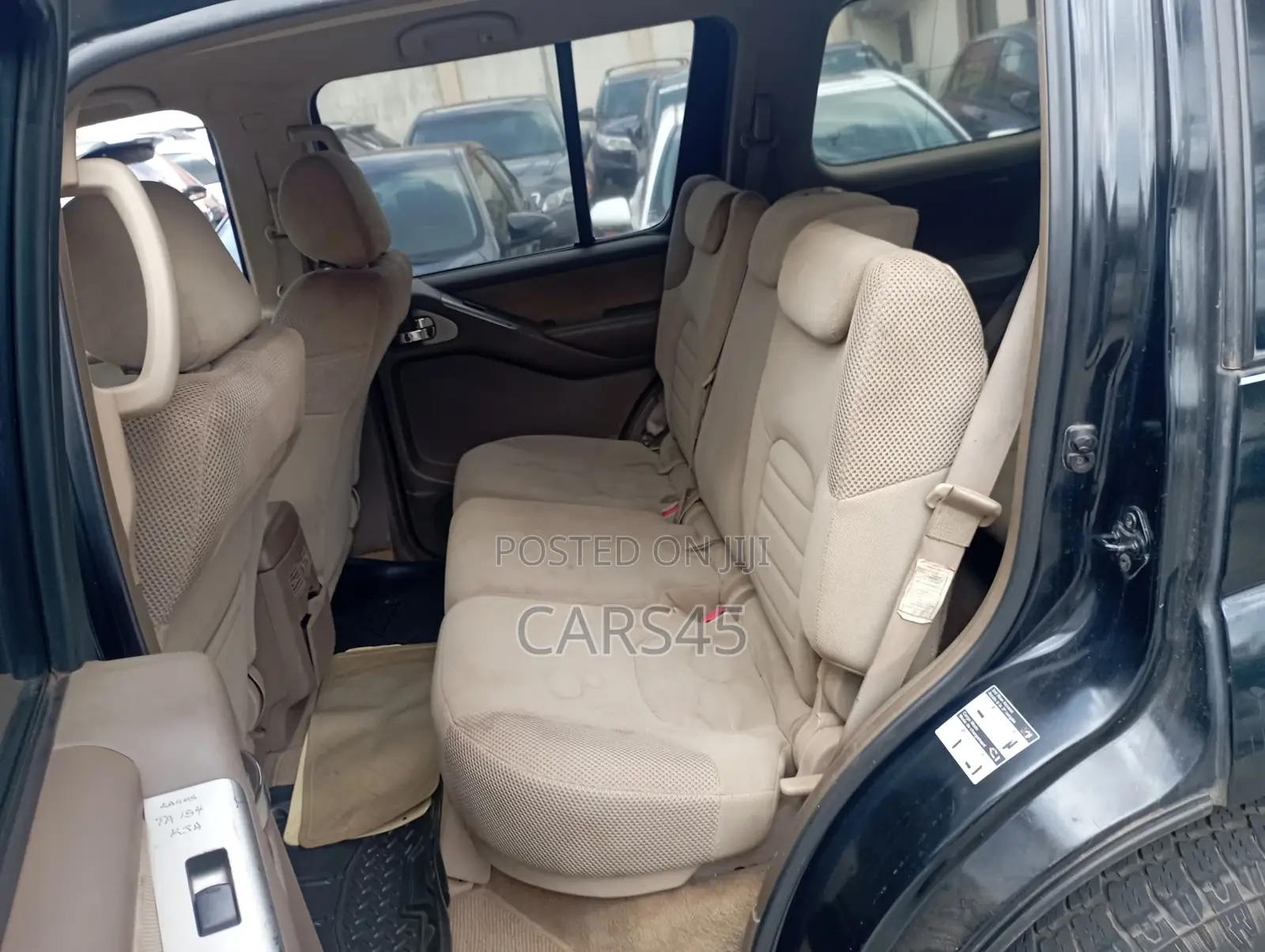 Nissan Pathfinder 2005 Black
