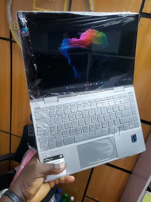 New Laptop HP Envy x360 13z 8GB Intel Core i7 SSD 512GB