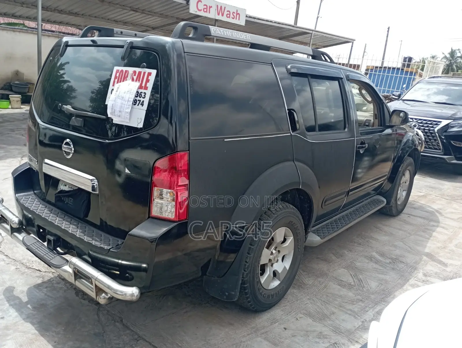Nissan Pathfinder 2005 Black