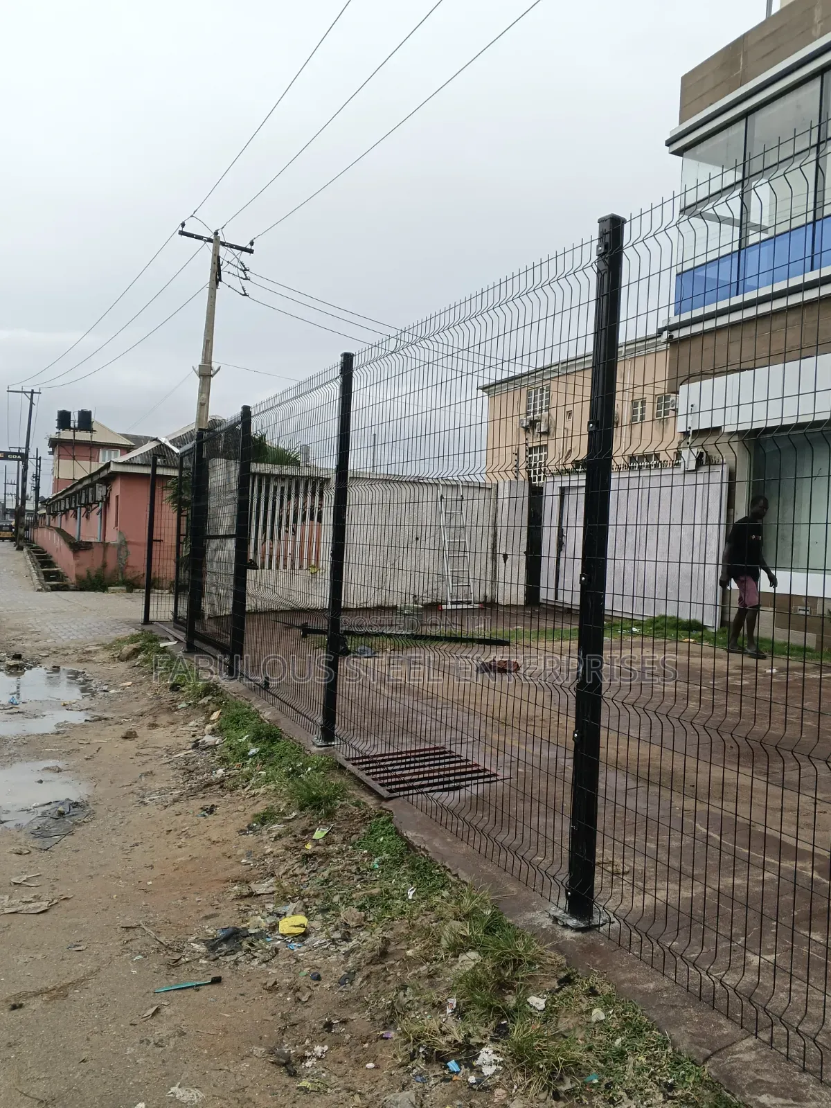 2.7 Meter Length by 2.4 Meter Height Black Color Panel Mesh