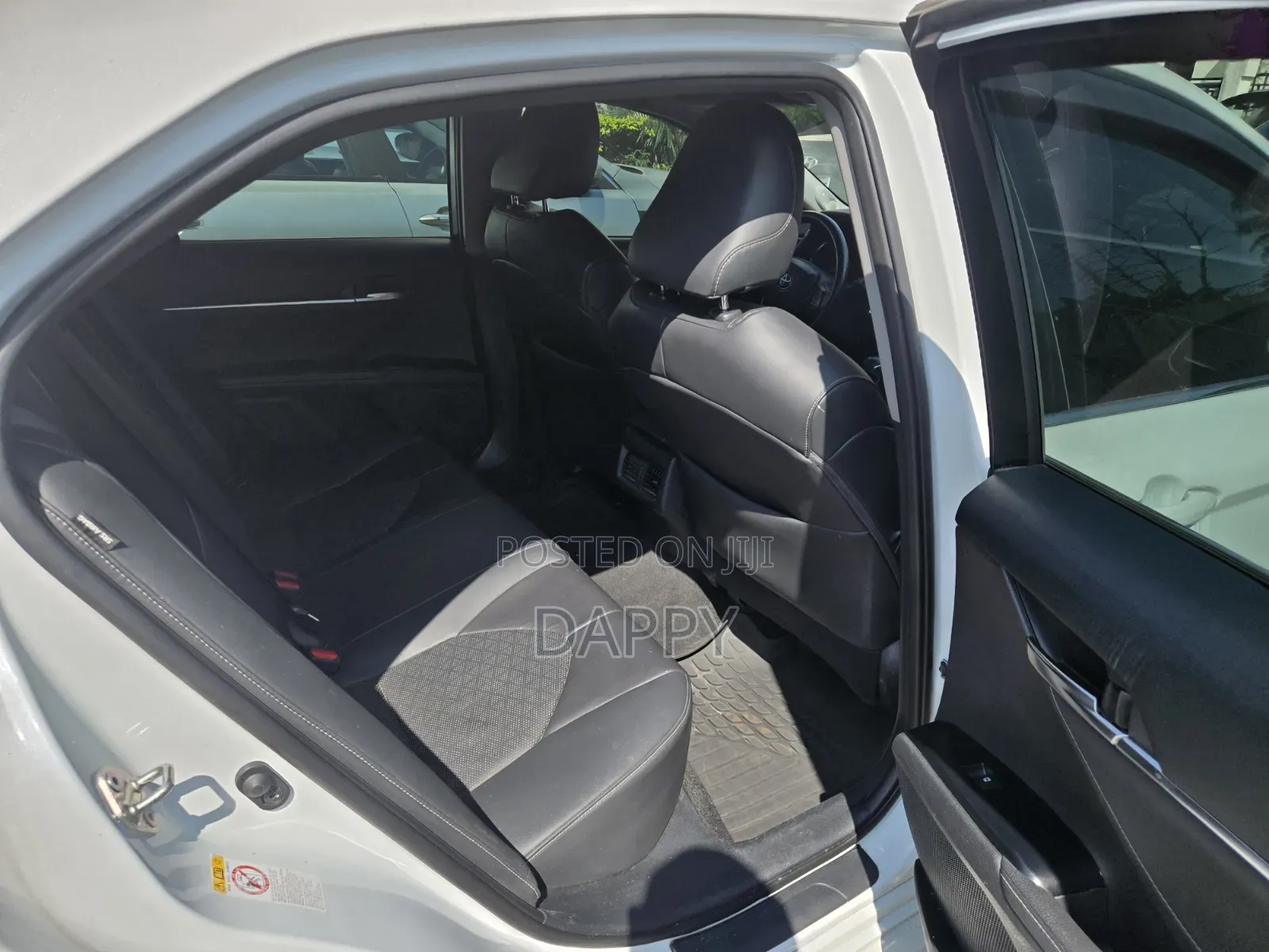 Toyota Camry XSE FWD (2.5L 4cyl 8AM) 2018 White