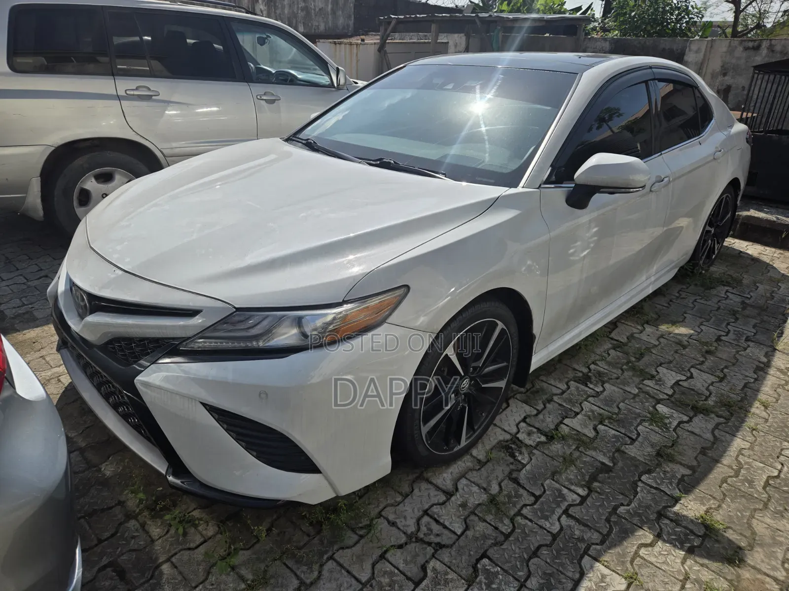 Toyota Camry XSE FWD (2.5L 4cyl 8AM) 2018 White