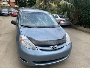Toyota Sienna CE 8 Passenger 2010 Blue