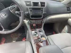 Toyota Highlander Limited 3.5l 4WD 2013 Brown