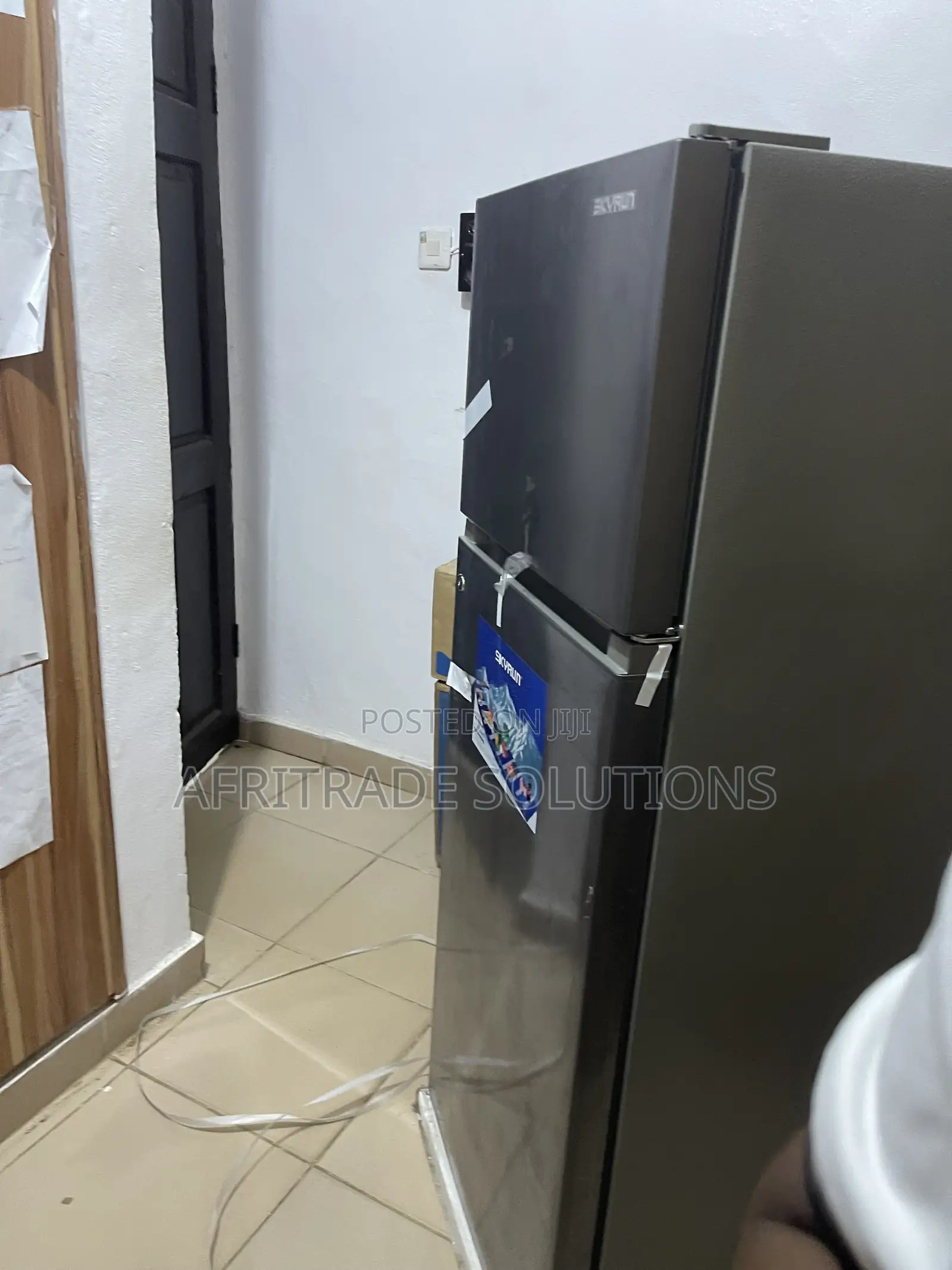 Skyrun 200 Litres Upright Home Refrigerator