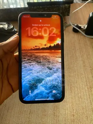 Apple iPhone 11 64 GB Black