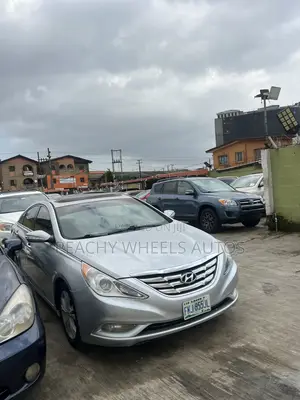 Hyundai Sonata 2011 Silver