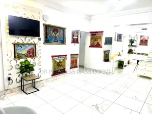 Iyase-Odozi Private ART GALLERY (Group Visit/Excursion)