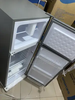Skyrun 200L Upright Refrigerator for Everyday Use