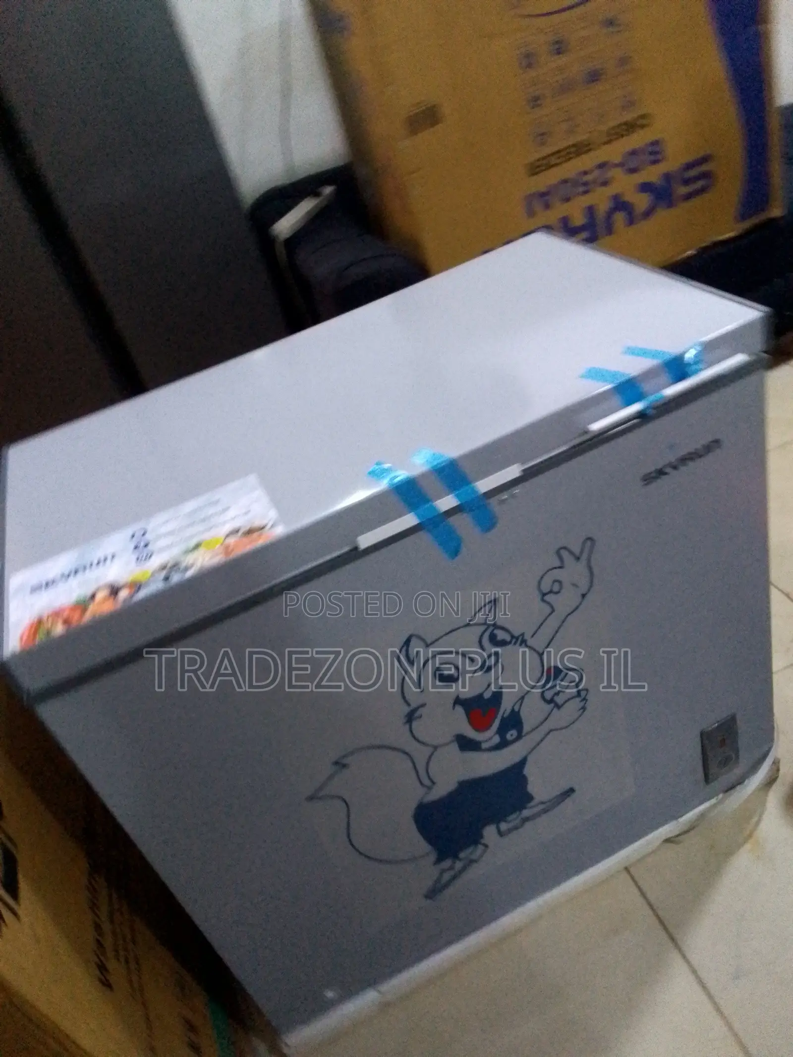 SkyRun Deep Chest Freezer 250L Capacity