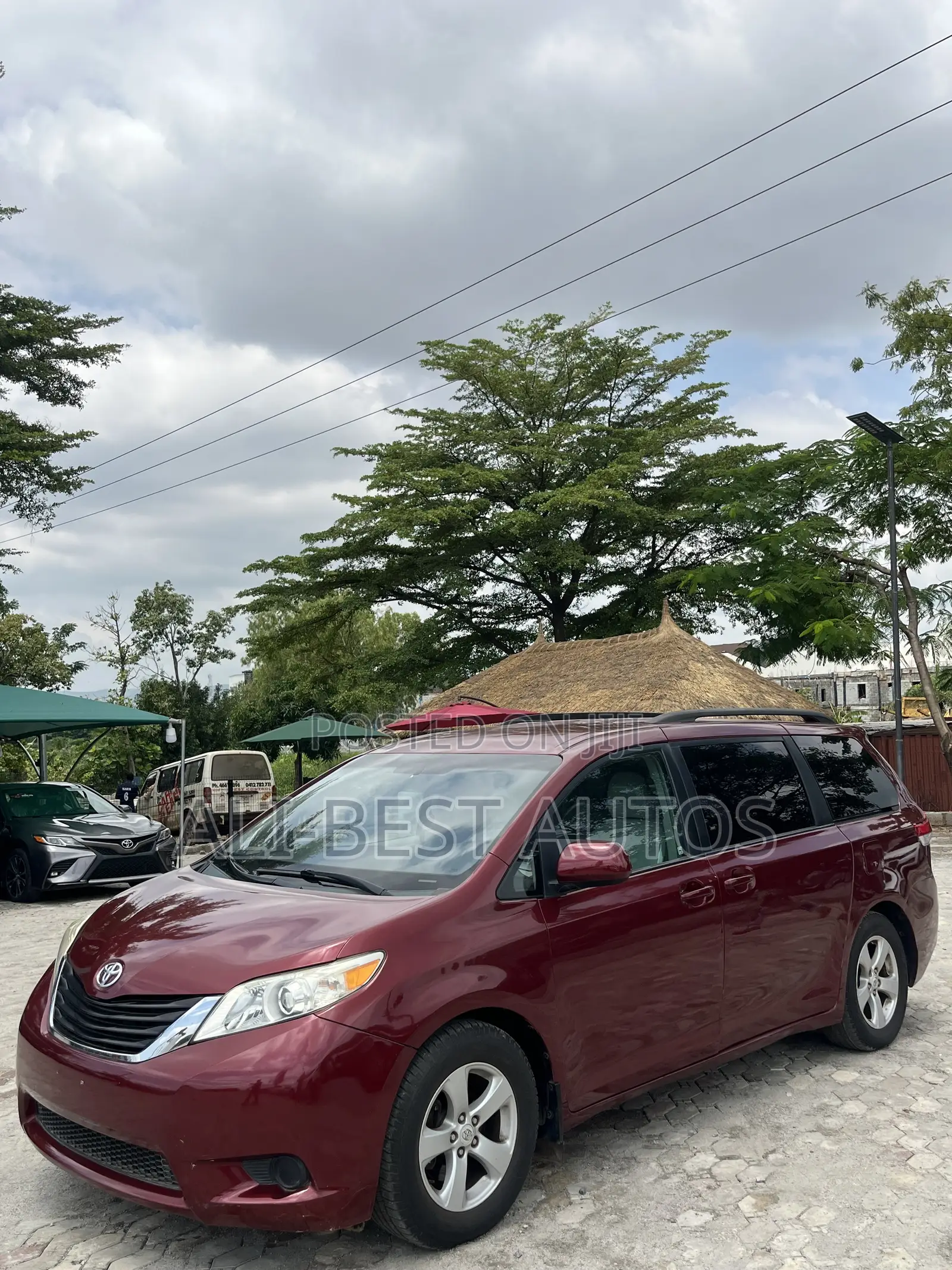 Toyota Sienna 2010 Maroon