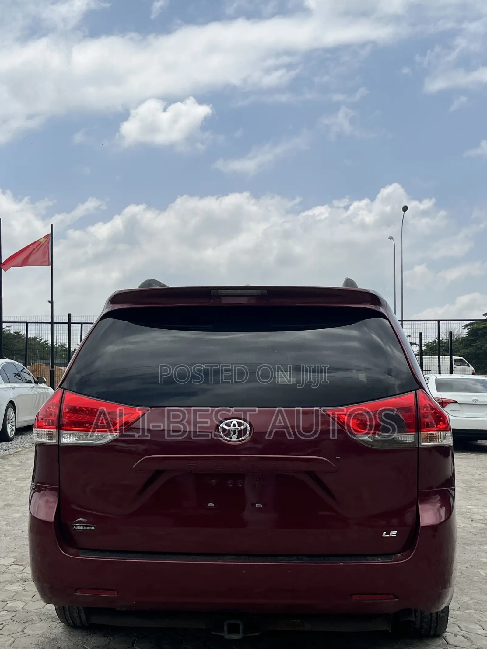 Toyota Sienna 2010 Maroon