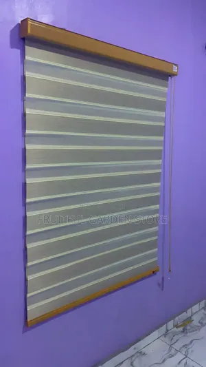 ‎Zebra Window Blind - Light Grey With Gold Frame