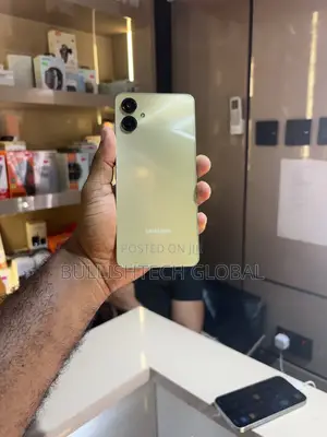 Samsung Galaxy A06 64 GB Gold