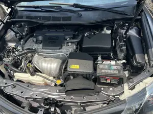 Toyota Camry SE 4dr Sedan (2.5L 4cyl 6A) 2014 Gray