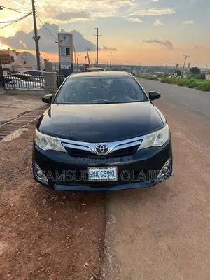 Toyota Camry LE 4dr Sedan (2.5L 4cyl 6A) 2013 Black