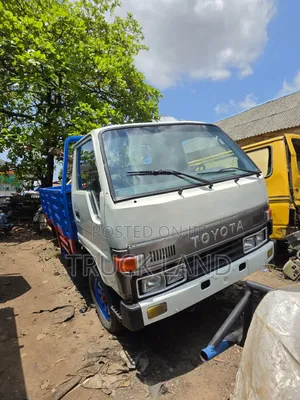 Toyota Dyna 150 Old Model Manual Transmission.