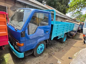 Toyota Dna 200 Six Tyres Outside Springs