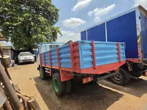 TToyota Dyna 150 Six Tyres 3RZ Engine