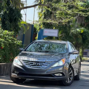 Hyundai Sonata Limited 2.0T Sedan (2.0L 4cyl 6A) 2012 Gray