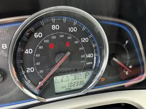 Toyota RAV4 Limited AWD (2.5L 4cyl 6A) 2013 Gray