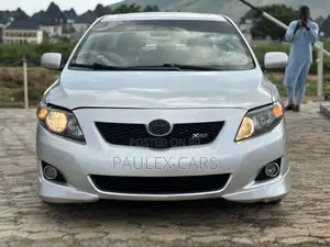 Toyota Corolla 2010 Silver