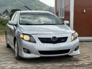 Toyota Corolla 2010 Silver