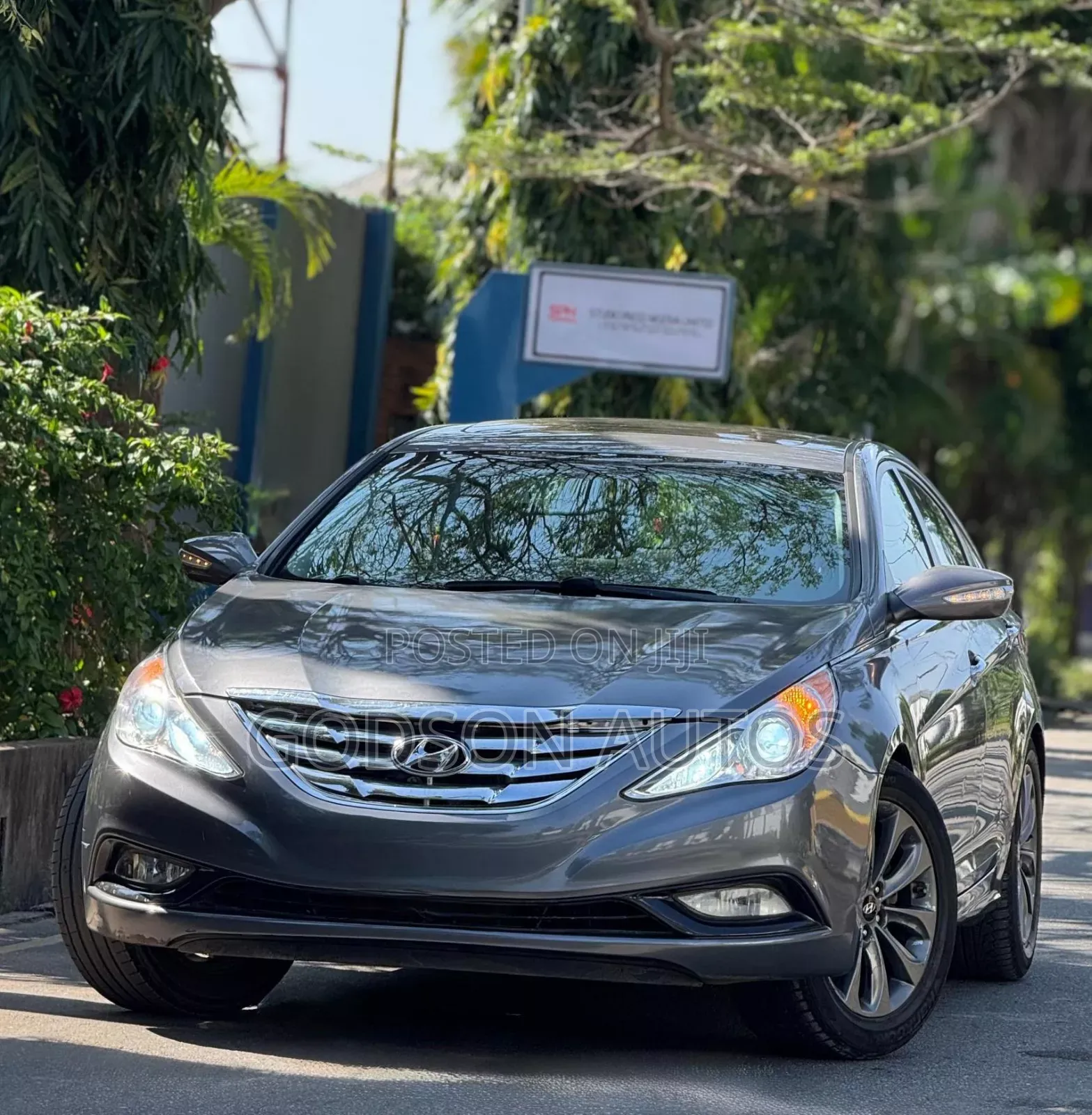 Hyundai Sonata 2011 Gray