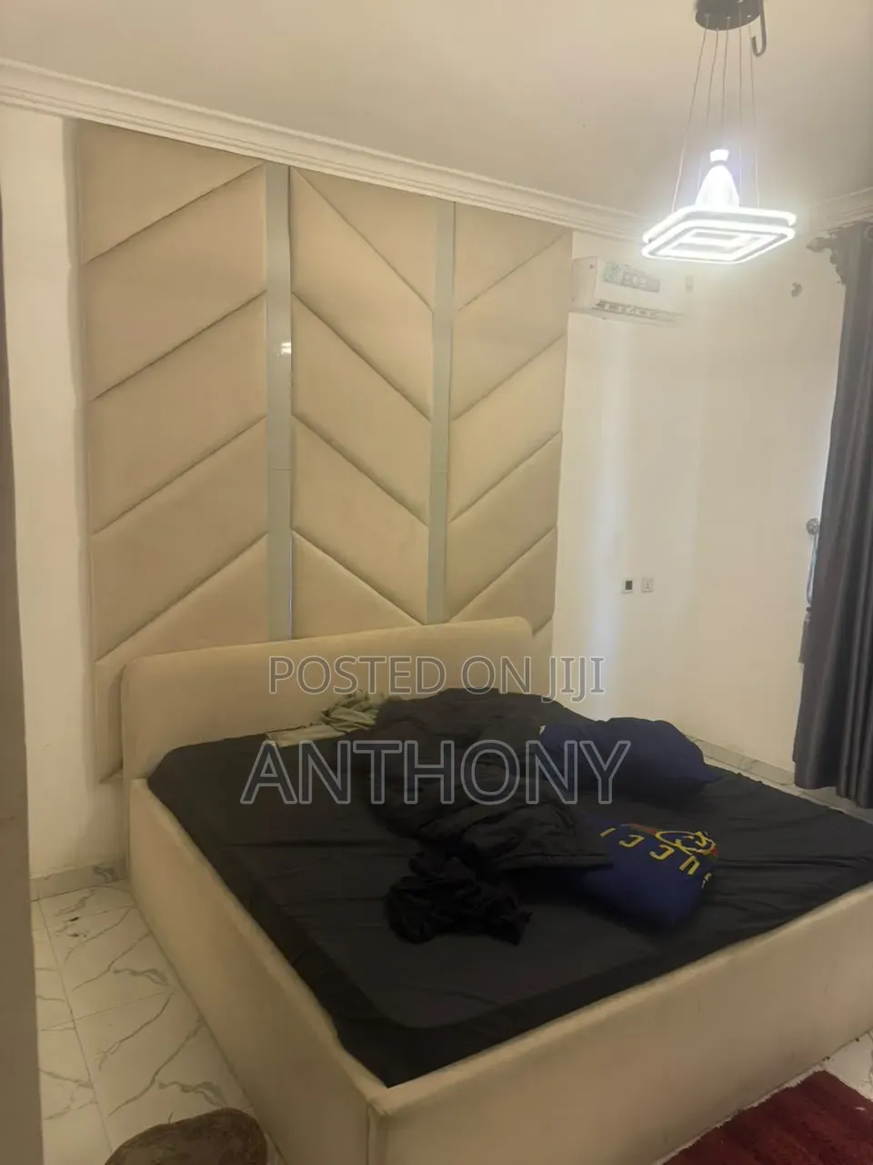 6by6 Bed and Frame With Wall Padding