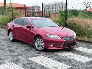 Lexus ES 2015 Red