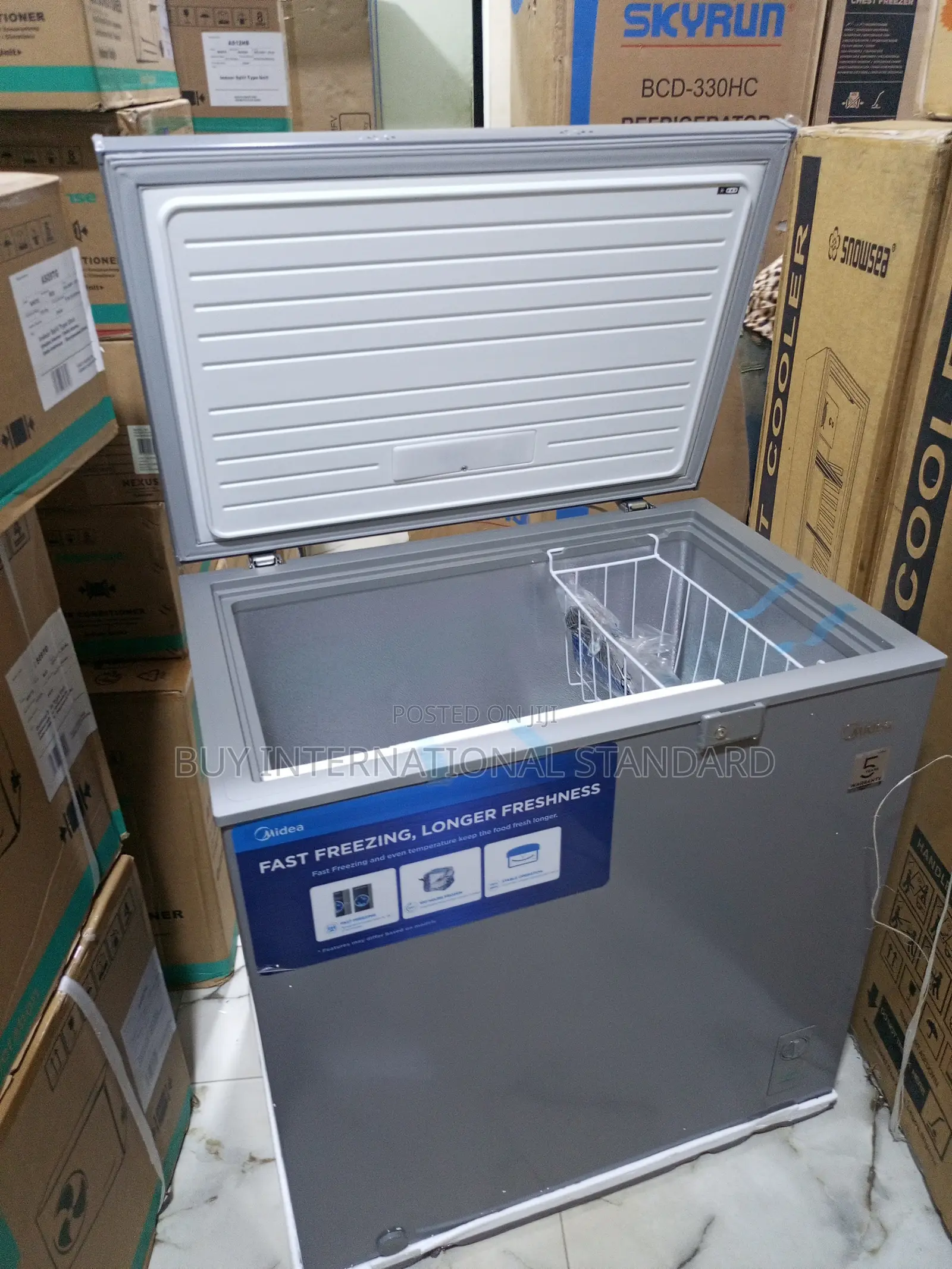 Midea MDRC277FZG43NGG 197L Freezer Storage Unit