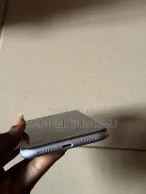 Apple iPhone 11 64 GB Purple