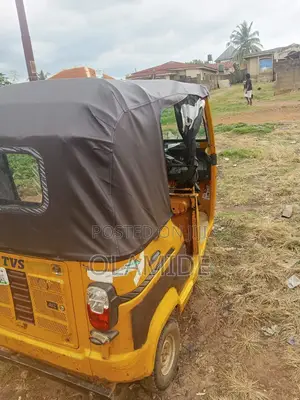 TVS King Cargo 2024 Yellow