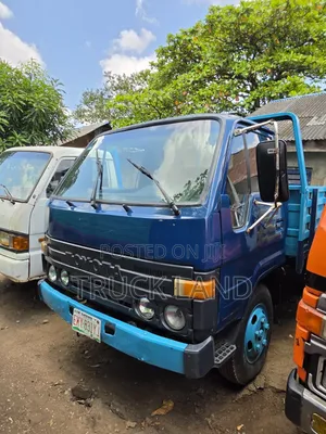 Toyota Dyna 200 Dropside Body 3RZ Injector Engine