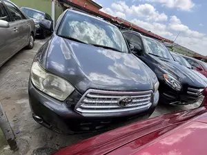 Toyota Highlander V6 2009 Gray