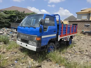 Toyota Dyna 150 Tokunbo Standard Rigid Truck