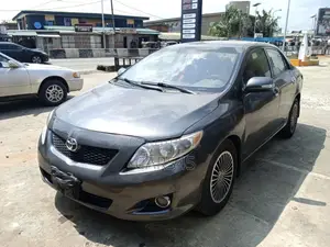 Toyota Corolla 2009 Gray