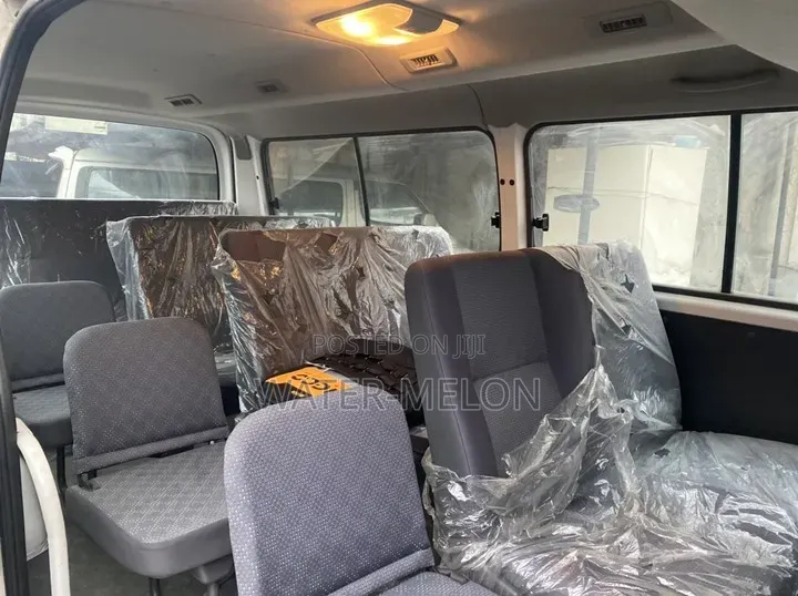 Nissan Caravan (Urvan) 2008 White